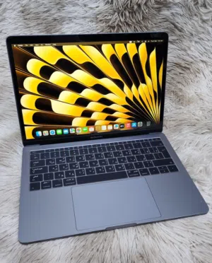 Apple MacBook Pro A1708 i5 8gb ram 256gb ssd retina 2k resolution Type C ports iris plus Graphics
