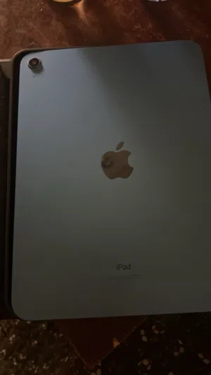 ipad-الجيل-العاشر-10th-gen-لون-أزرق-مميز-نظافة-تامة