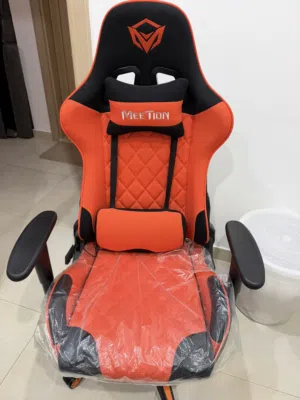 للبيع كرسي pc و ماوس لوجيتك وسماعات سبيكر