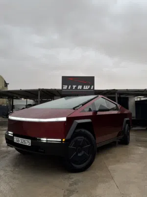 Tesla Cybertruck – Only 15,000 Miles!