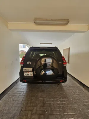 toyota prado V6