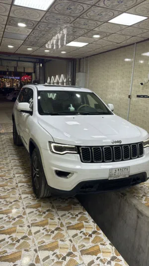Jeep Grand Cherokee Laredo