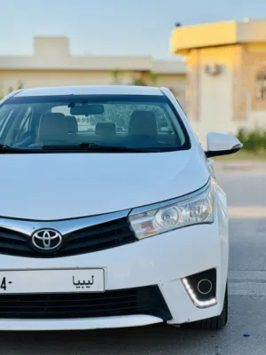 تويوتا كارولا 2014