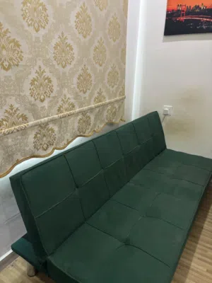 كنبه سرير لون اخضر