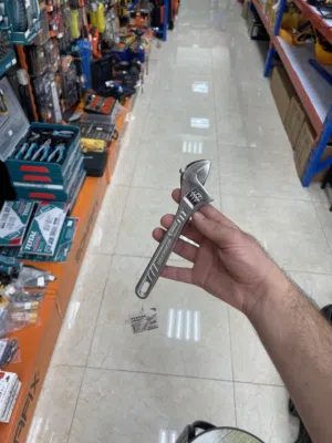 مفتاح متحرك 8” توتال