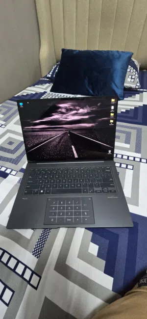asus 14x touchscreen OLED ux3404va