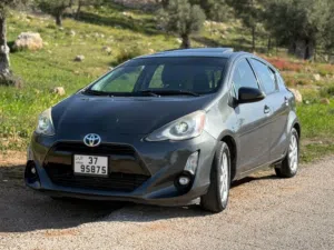 Used Toyota Prius in Ajloun