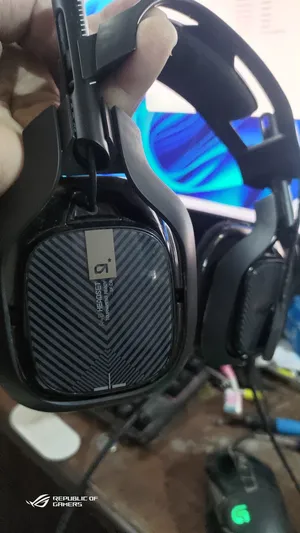 astro A40 with mix amp pro  4gen good condition gaming headset