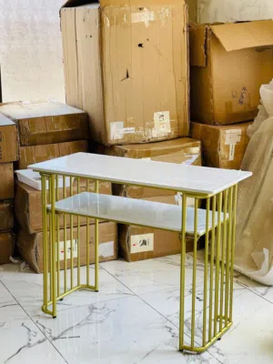 طاولة اظافر