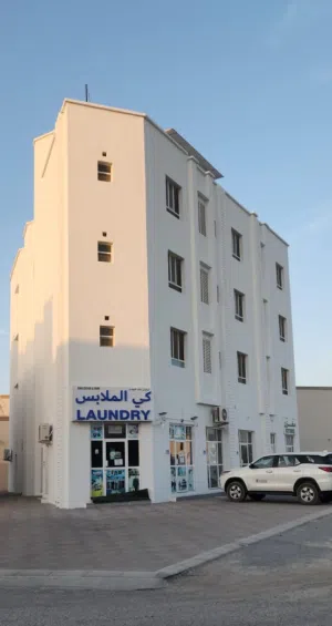 للبيع مبنى سكني تجاري بدخل ممتاز في الموالح الجنوبية