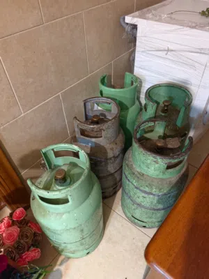 4 جرار غاز