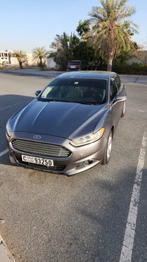Ford Fusion SE 2014  2.5L