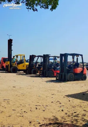Forklift For Rent available and Towing service