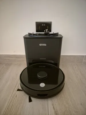 Smart Robot Vacuum with mop - Never Used