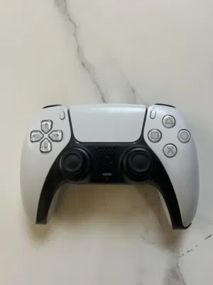يد بلايستيشن 5 للبيع