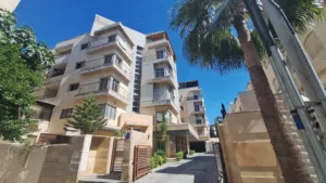 250 m2 5 Bedrooms Apartments for Sale in Amman Um El Summaq