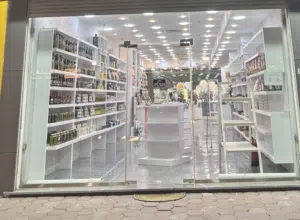للبيع مشروعين ،، شركة اعمال ديكور وليزر وطباعة وخشب ومحل معرض هدايا وورد طبيعي وصناعي مساحة 130 متر