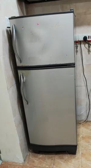 ثلاجة no frost حجم متوسط للبيع