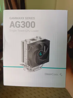 مبرد DEEPCOOL AG300 الهوائي جديد بسعر 25.د، بقدرة تشتيت حرارية تصل إلى 150W، يأتي مع كامل الملحقات.