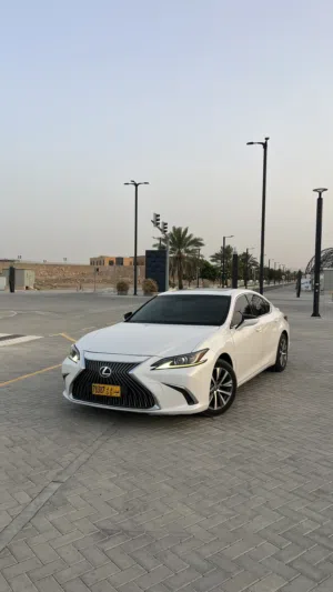 Used Lexus ES in Muscat