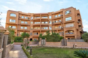 3 Bedrooms . 3 Bathrooms . 180 m20