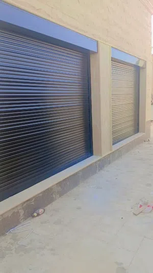 المونيم رول شتر شبك