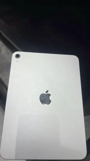 Apple iPad 128 GB in Al Sharqiya