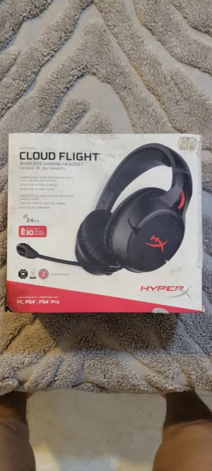سماعة العاب هايبر اكس hyperx cloud flight مستعملة