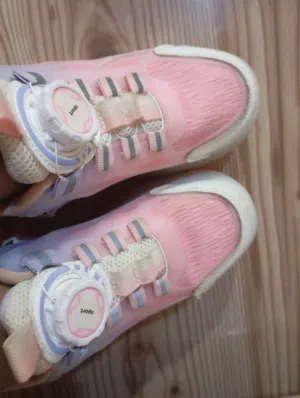 زلاجة للاطفال لعمر تسعة  سنوات