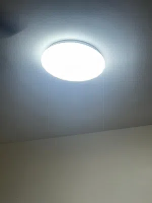 اضاءه سقف كبيره من ابل LED قوه 38 وات بسعر 20 الف يمني جديد