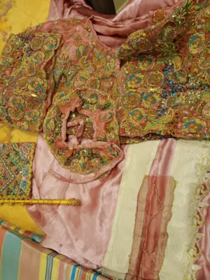 بدلة صغيرة كاملة