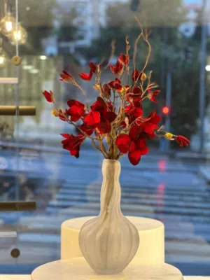 تنسيقات وفازات ورد مميزة