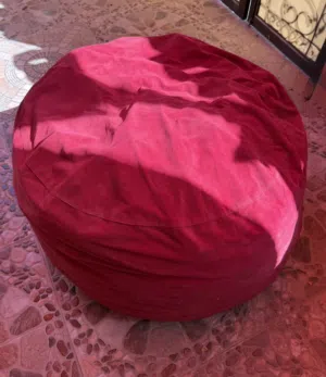 كرسي بين باق