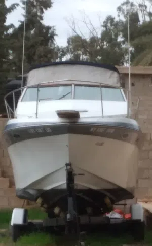 يخت أمريكي للبيع