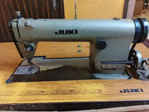 مكينة خياطه ملابس صناعيه juki