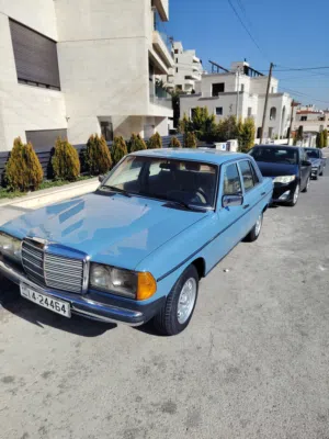 مرسيدس 200 بحالة ممتازه للبيع