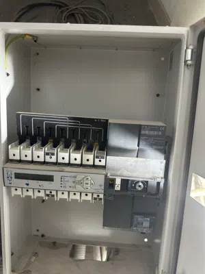 محول تحويل مصدر كهرباء (ATS – Automatic Transfer Switch) من شركة Socomec، موديل CTI 160