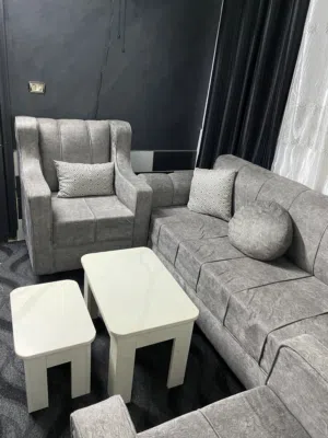طقم كنب استعمال عرسان شبه جديد السعر 100 دينار