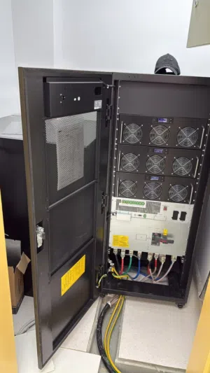 مطلوب UPS 380   .  يولد 10 كيلو او 15 كيلو