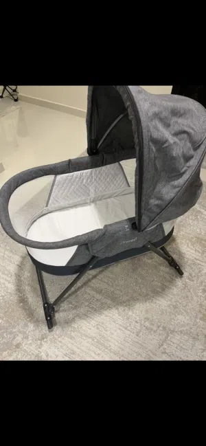 سرير اطفال