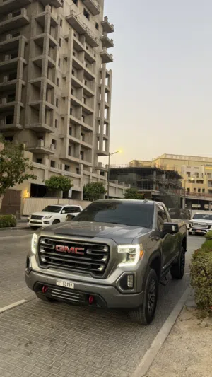 Used GMC Sierra in Dubai