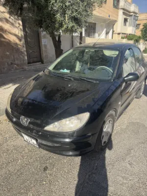 بيجو للبيع ب 2000 قابل للتفاوض