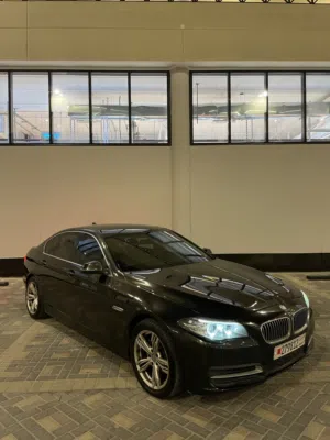للبيع BMW 520i 2015 turbo