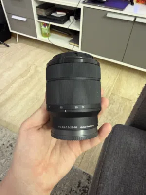 Sony FE 28-70mm f/3.5-5.6 OSS Lens
