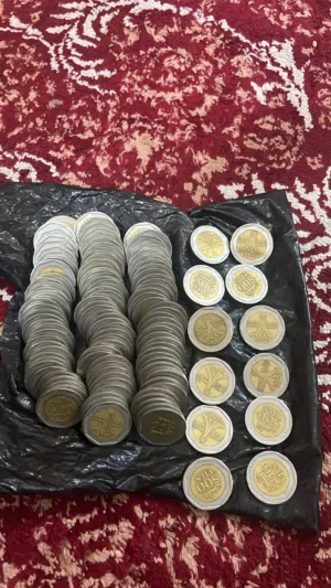 عملات خمس ربيات قديمه 2000 و2002 و2001