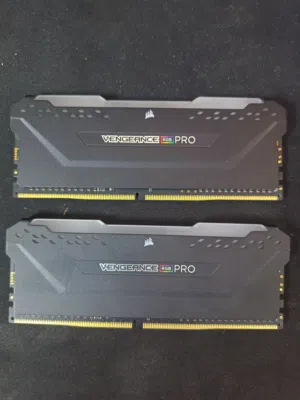 رامات ddr4 كروسير اخو الجديد قطعتين 8+8 حجم 16 تردد 3200