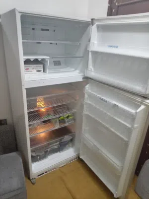 تلاجه بحاله ممتازه