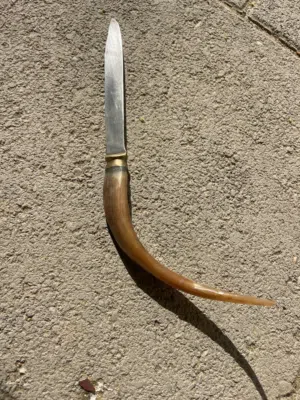 سكين بقرن تيس