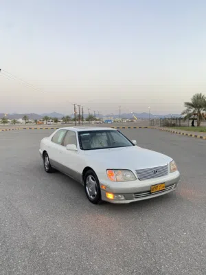 لكزس LS400