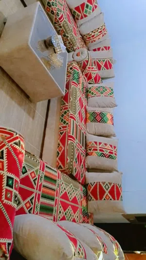 طقم كنب تفصيل نخب اول بحاله الوكالة